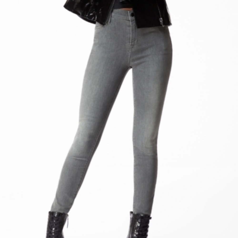 J Brand Super Skinny Jeans, 28